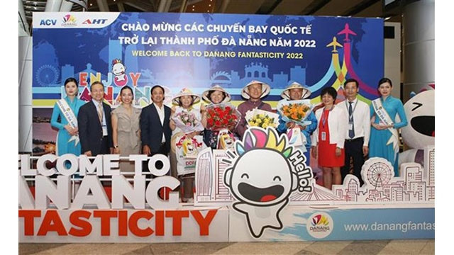 Cérémonie d'accueil des touristes sud-coréens à Dà Nang. Photo : VNA.
