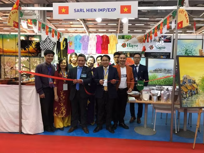 Ouverture du stand vietnamien à la FIA 2018. Photo : VTV.
