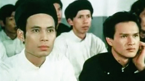 Tiên Hoi (1er, gauche), meilleur acteur en ce qui concerne l’interprétation du Président Hô Chi Minh à l’âge de 20 ans à l’écran. Photo : CVN