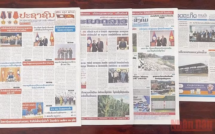La visite au Laos du Président de l’Assemblée nationale vietnamienne, Vuong Dinh Huê, a fait la Une de la presse laotienne. Photo : NDEL.