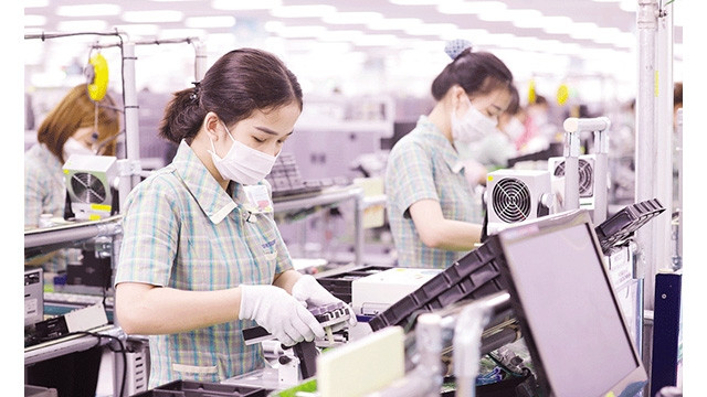 La production de smartphones à l'usine Samsung Electronics Vietnam dans la province de Bac Ninh (au Nord du Vietnam). Photo d'illustration : hanoimoi.com