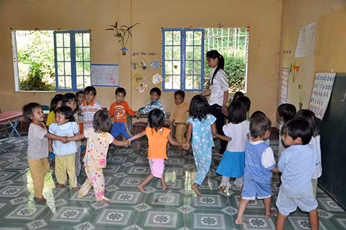 Quang Nam atteint actuellement des normes de la généralisation de l’enseignement maternel. Photo: baoquangnam.