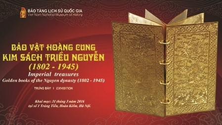 L’exposition des livres de métal de la dynastie Nguyên se tient du 31 mars jusqu’au début août 2016. Photo: CVN.