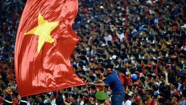 Des supporteurs vietnamiens au stade de Viêt Tri (dans le province de Phu Tho, au Nord). Photo : Trân Hai/NDEL.