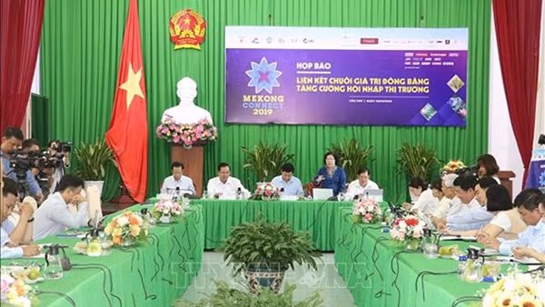 Conférence de presse pour présenter le forum économique Mekong Connect 2019. Photo : VNA.