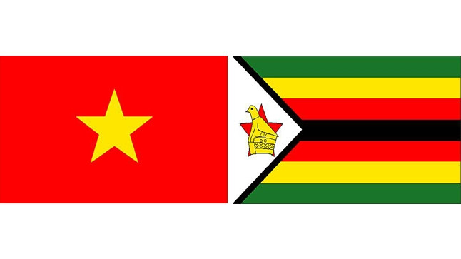 Les drapeaux du Vietnam et du Zimbabwe.