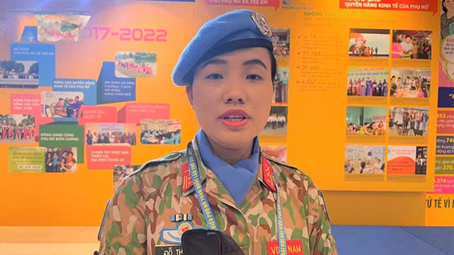 Le lieutenant-colonelle Dô Thi Hang Nga, cheffe adjointe du Service de coopération internationale et directrice adjointe de l'hôpital de niveau II No 4. Photo : VOV.