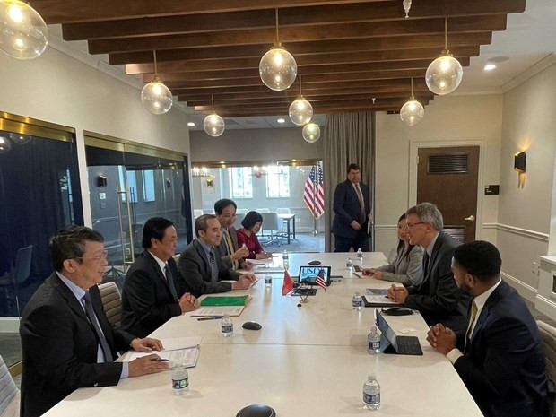 Le ministre vietnamien de l’Agriculture et du Développement rural Lê Minh Hoan travaille avec le Département américain de l’agriculture à Washington, le 11 mai. Photo : mard.gov.vn