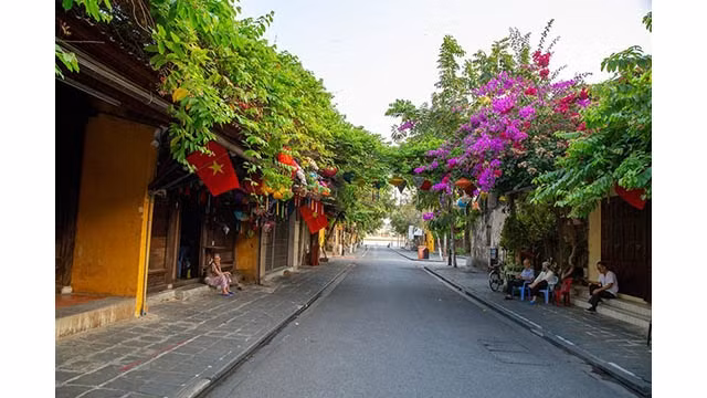 Une rue piétonne du vieux quartier de Hôi An. Photo : VOV.