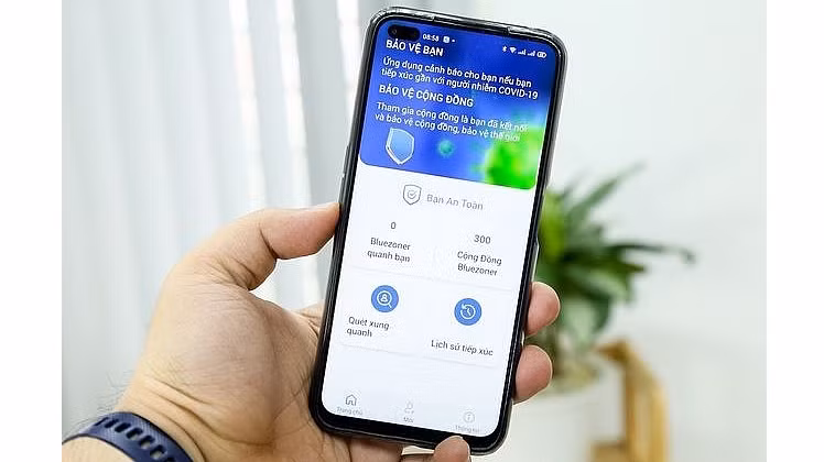 L’application de traçage Bluezone. Photo : dantri.vn.