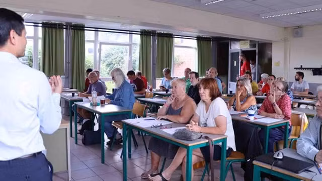 Vue du cours sur la pensée Hô Chi Minh et la voie vers le socialisme du Vietnam à l’Université marxiste en Belgique. Photo : VNA.
