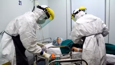 Un exercice de simulation de traitement des patients suspects d’Ebola. Photo: NDEL.