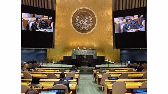 L'ambassadeur vietnamien Dang Hoàng Giang prend la parole lors d'une séance de débats de l'Assemblée générale des Nations Unies. Photo : VNA.