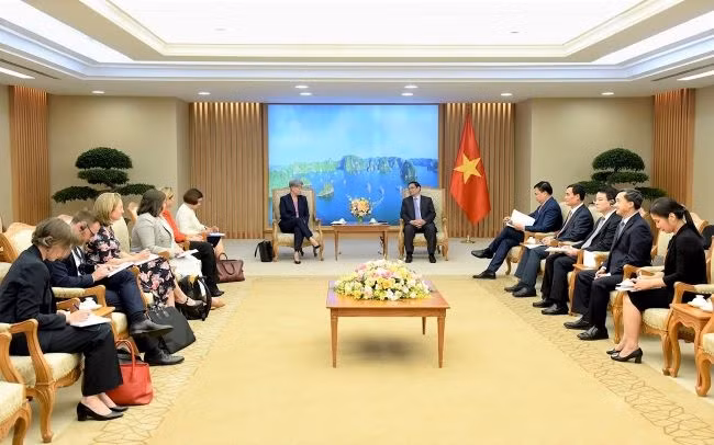 Une vue générale de la rencontre entre le Premier ministre vietnamien, Pham Minh Chinh, et la ministre australienne des Affaires étrangères, Penny Wong. Photo: Tran Hai/NDEL