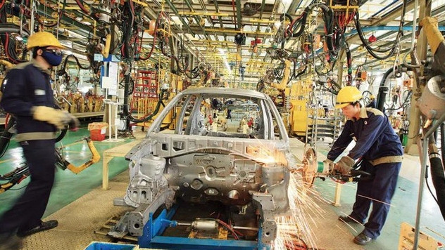 Le Vietnam est considéré comme ayant une position stratégique avec un accès facile aux routes maritimes internationales, devenant ainsi une nouvelle destination pour les entreprises étrangères. Photo : vtv.vn.