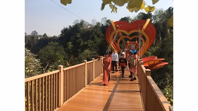 Le nombre de touristes à Môc Châu a fortement augmenté par rapport à la même période de l’année dernière. Photo : laodong.vn