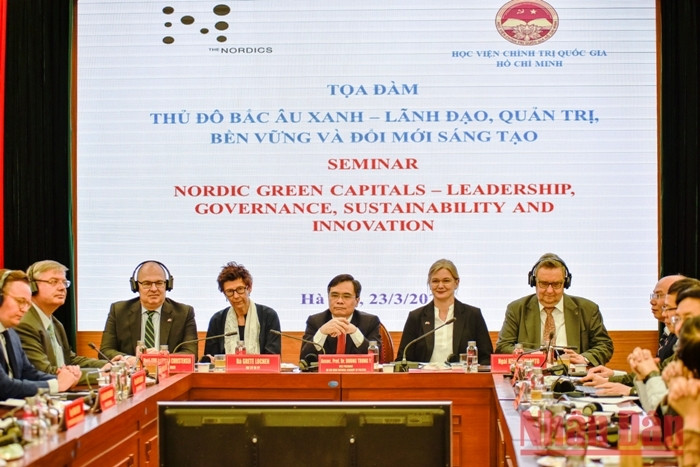 Séminaire intitulé « Les capitales vertes nordiques - Direction, gouvernance, durabilité et innovation ». Photo : Minh Duy/NDEL.