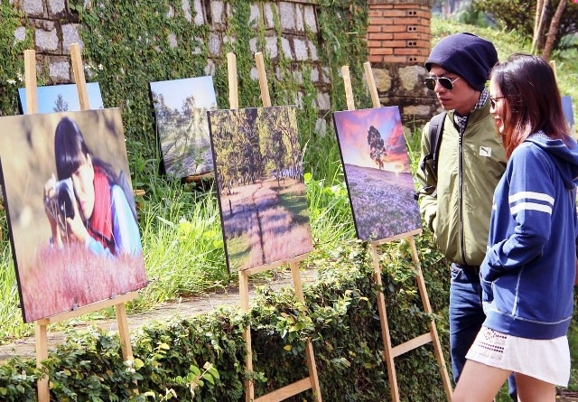 L'exposition attire beaucoup de visiteurs. Photo: NDEL.