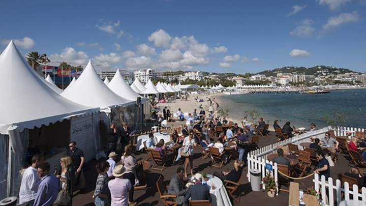 Marché du film du Festival de Cannes qui se déroule du 17 au 25 mai 2022. Photo : Ambassade de France au Vietnam/VNA.