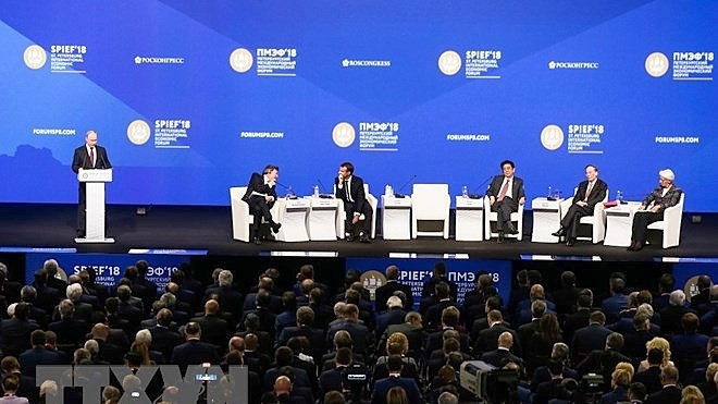 La séance plénière du SPIEF-2018. Photo : VNA