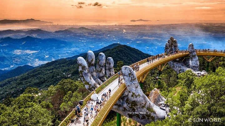 Le pont d'Or à Dà Nang (au Centre du Vietnam) parmi les 28 plus époustouflants ponts du monde. Photo : sunworld.vn