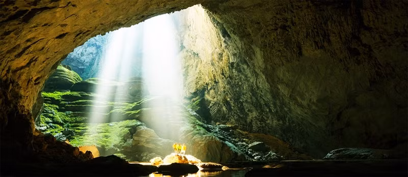 La grotte Son Doong attire de plus en plus de touristes. Photo : congthuong.vn