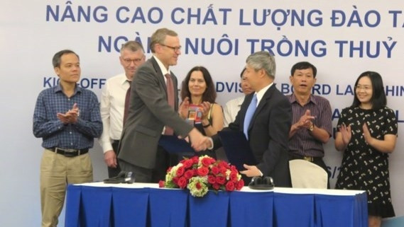 Cérémonie de lancement du programme d'amélioration de la formation professionnelle en aquaculture à Hô Chi Minh-Ville. Photo : Sai Gon giai phong