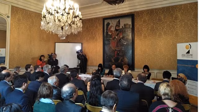 Vue générale de la conférence internationale sur les relations bilatérales Vietnam-France, le 9 avril, à Paris. Photo : VOV. 