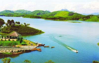 Le lac de Thac Bà.