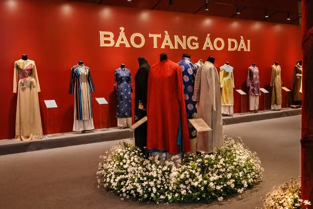 La section honorant les « ao dài » du Musée du Ao dài. Photo: NDEL