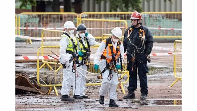 Des enquêteurs sur place. Photo: manchestereveningnews.co.uk