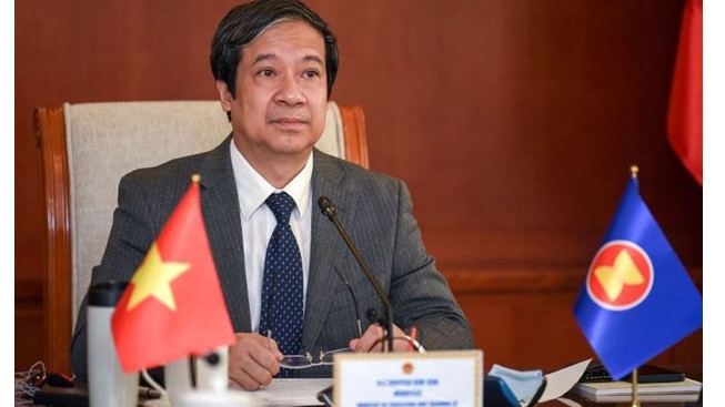 Le ministre vietnamien de l'Éducation et de la Formation, Nguyên Kim Son, participe à la table ronde des ministres de l'Éducation Chine - ASEAN. Photo : VNA.