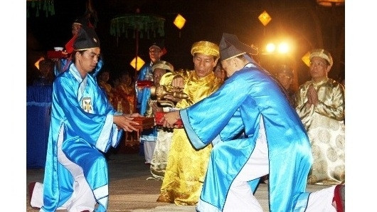 L'offrande d’alcool, une des parties du sacrifice au Ciel et à la Terre sur le tertre du Nam Giao. Photo: huedisan.com.vn. 