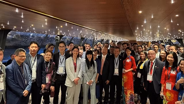 La célébration du 10e anniversaire de l'Association des entrepreneurs vietnamiens en France (ABVietFrance). Photo : VOV.