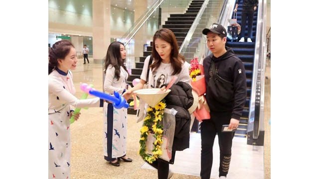 Les passagers de la compagnie aérienne T’way à l'aéroport de Cam Ranh. Photo : Journal Khanh Hoa
