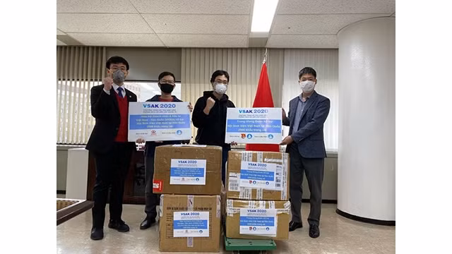  Programme de fourniture de masques aux étudiants vietnamiens en République de Corée. Photo: http://daidoanket.vn