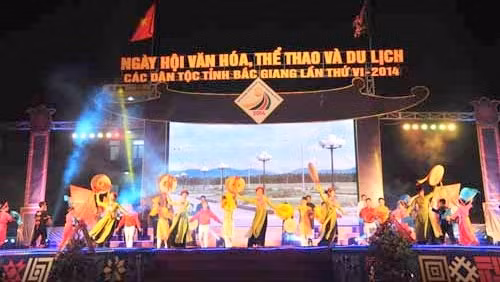 La cérémonie d’ouverture de la Journée de la culture, du sport et du tourisme des groupes ethniques, le 3 octobre dans la province de Bac Giang (Nord). Photo: Bac Giang TV.