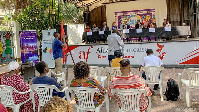 Lors de la conférence de presse pour annoncer l’ouverture des activités de la Semaine de la Francophonie, du 9 au 26 mars à Dar es Salaam. Photo: baoquocte.vn 