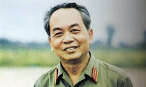 Le Général Vo Nguyen Giap, Le Grand Frère de l’Armée Vietnamienne. Photo : Archives.