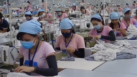 Les travailleurs souhaitent une prime plus élevée que l’an dernier. Photo: VNA.