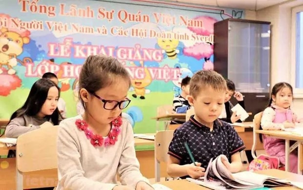 Un cours de vietnamien à la ville d'Ekaterinbourg, en Russie. Photo : VNA.