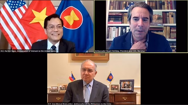 Visioconférence organisée par Meridian International Center le 3 juin à Washington DC pour discuter des mesures de réponse de l'ASEAN pour relancer l'économie de la région suite à l'impact du Covid-19. Photo : baoquocte.vn.