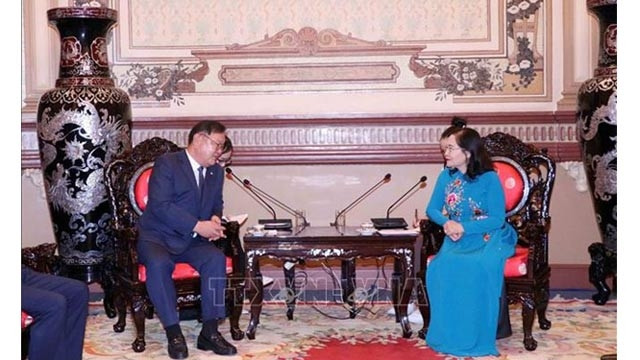 La présidente du Conseil populaire de Hô Chi Minh-Ville, Nguyên Thi Lê et le président de l'Association des députés d’amitié République de Corée - Vietnam, Kim Tan Yeon. Photo : VNA.