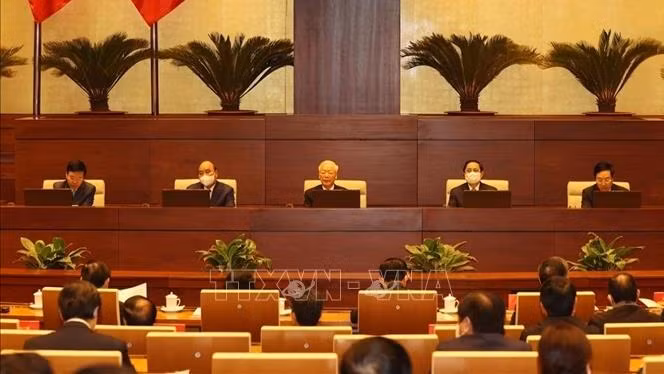 La conférence voit la présence du Secrétaire général du PCV Nguyên Phu Trong, du président Nguyên Xuân Phuc, du Premier ministre Pham Minh Chinh et du permanent du Secrétariat du Parti. Photo: VNA