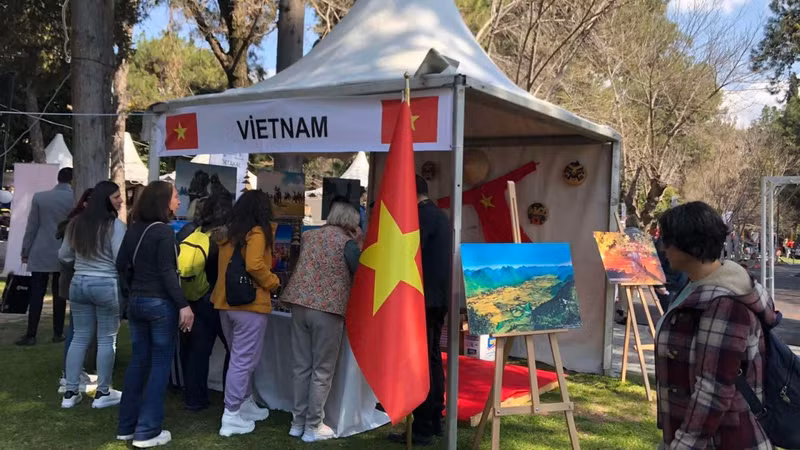 Le stand vietnamien au Festival international de la fleur d'oranger d'Adana. Photo : thoidai.com.vn