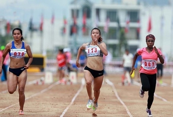 La sportive vietnamienne Lê Tu Chinh (milieu). Photo: hanoitimes.com.vn.