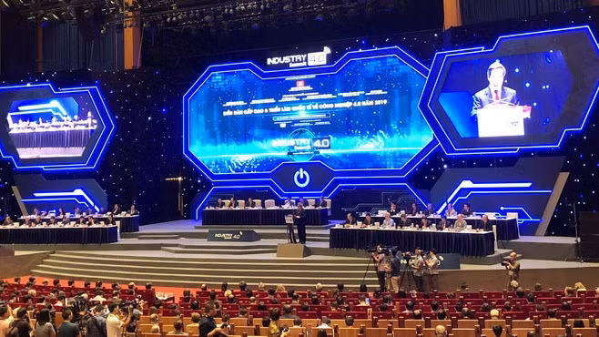 Vue générale de la séance. Photo : PCV.