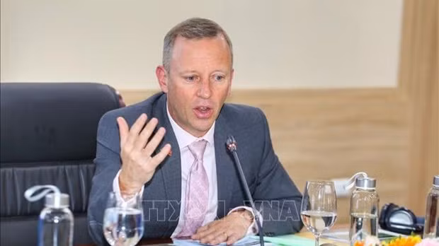 L’ambassadeur du Royaume-Uni au Vietnam, Gareth Ward. Photo : VNA.