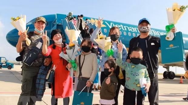 Khanh Hoa a accueilli des centaines de touristes le 1er jour du Nouvel An lunaire. Photo: VNA
