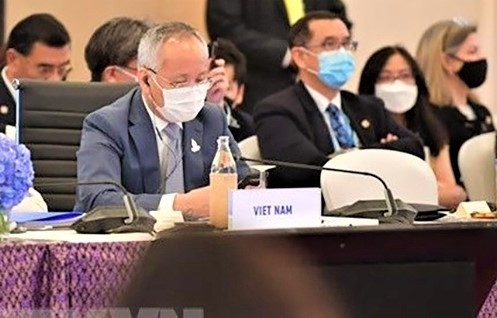 La délégation du Vietnam à la 28e réunion des ministres du Commerce de l’APEC, à Bangkok, les 21 et 22 mai. Photo : VNA.